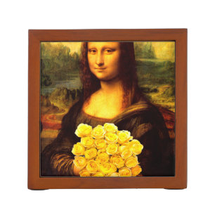 Mona Lisa With Bouquet Of Yellow Roses Pencil Holder
