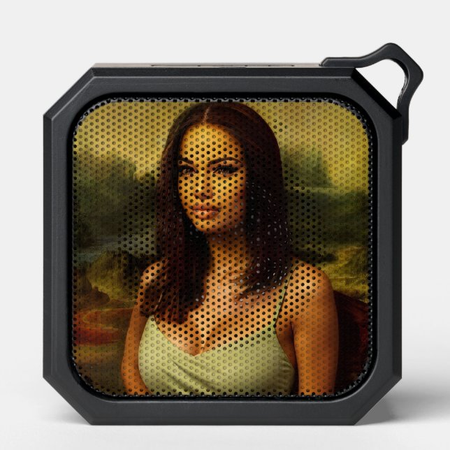 "Monaliza 519 years later" Bluetooth Speaker (Front)