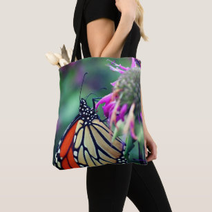 Monarch Butterfly On Flower Close Up   Tote Bag
