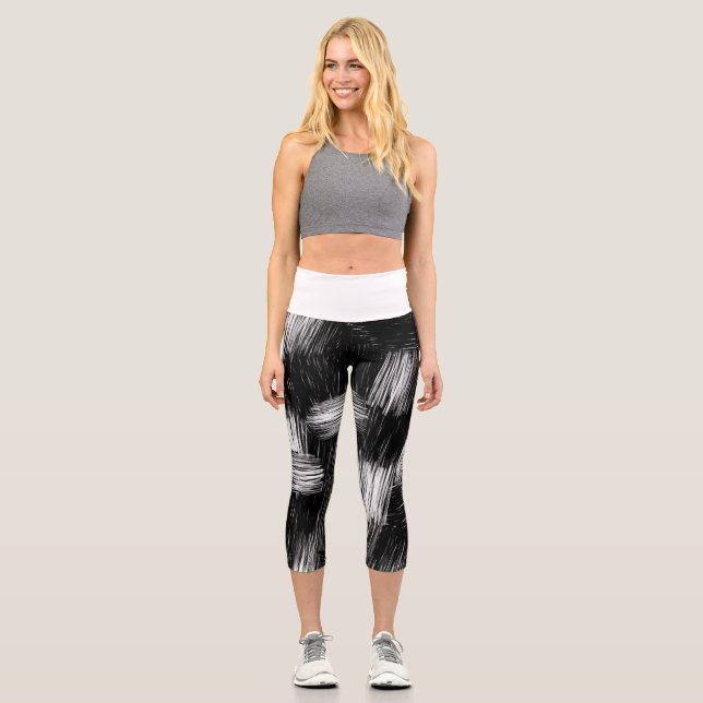 Monochrome Abstract Hatch Texture Capri Leggings (Front)