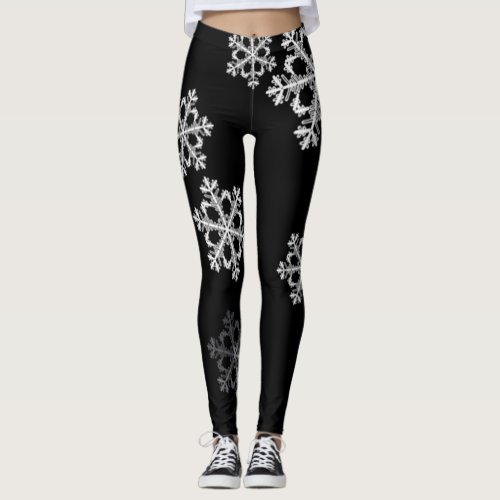 Monochrome Minimalist Snowflake Christmas Pattern Leggings