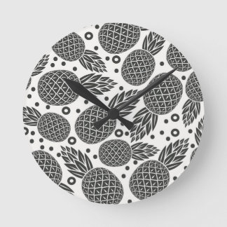 Monochrome Pineapples Round Clock