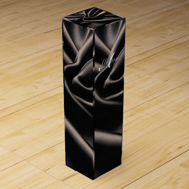 Monogram black velvet and customizable name wine box (Front)