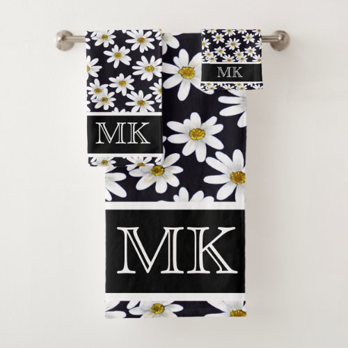 Monogram Daisy Floral Pattern Bath Towel Set