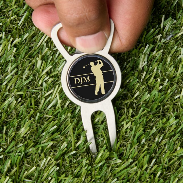 Monogram Gold Silhouette Golfer Divot Tool (Insitu 1)