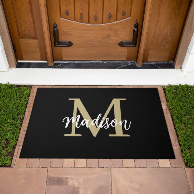 Monogram Modern Black and Tan Sand Outdoor Doormat (Outdoor)