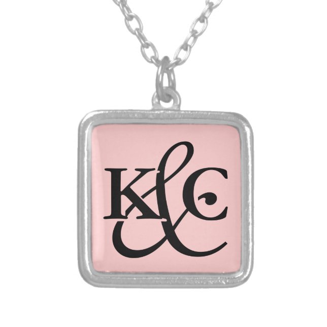 Monogrammed necklace with initial letters (Front)