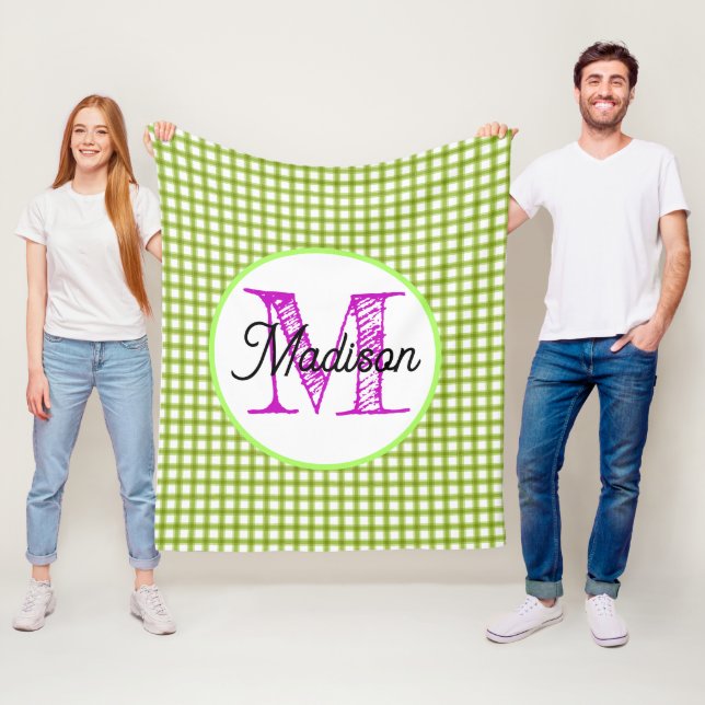 Monogrammed personalize fleece blanket (In Situ)