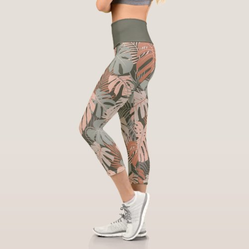 Monstera and Palm leaves pattern Capri Leggings