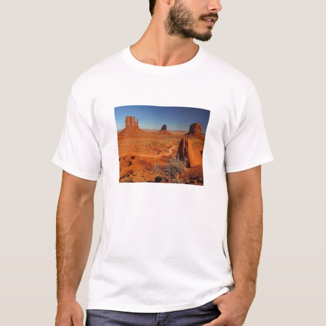 Monument Valley 1 T-Shirt (Front)