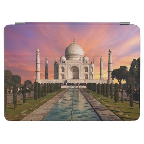Monuments  Colorful View of the Taj Mahal iPad Air Cover