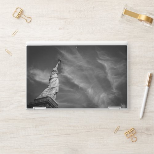 Monuments  Statue of Liberty Manhattan NYC HP Laptop Skin