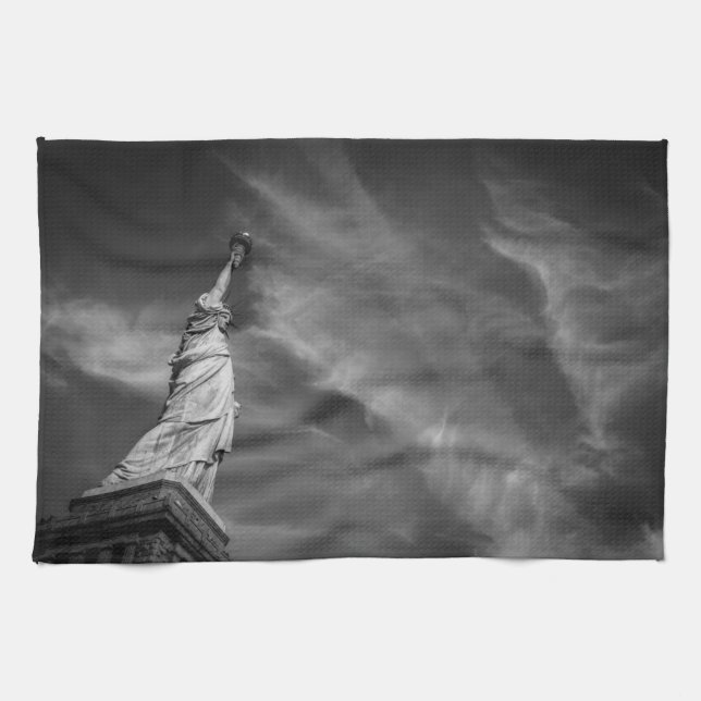 Monuments | Statue of Liberty Manhattan NYC Kitchen Towel (Horizontal)