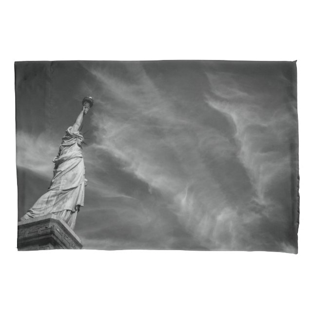Monuments | Statue of Liberty Manhattan NYC Pillow Case (Front)