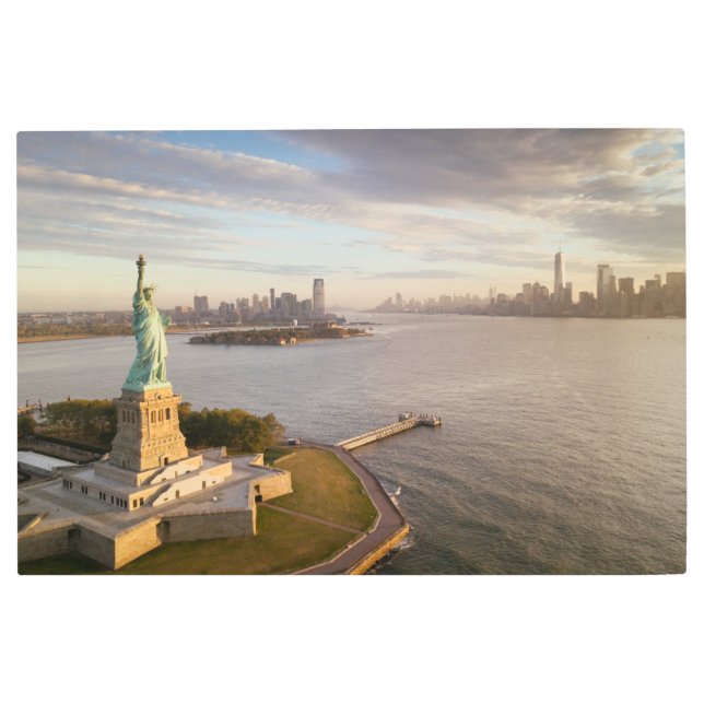Monuments | Statue of Liberty Metal Print (Front)