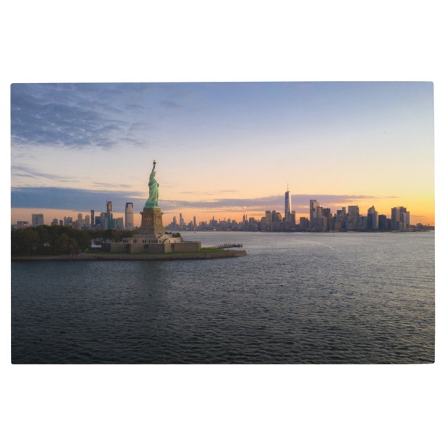 Monuments | Statue of Liberty NYC Metal Print (Front)