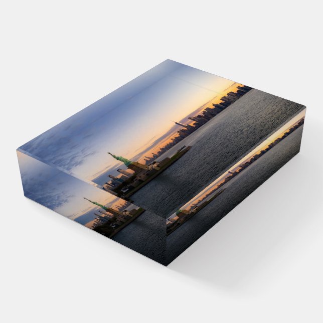 Monuments | Statue of Liberty NYC Paperweight (Angled)