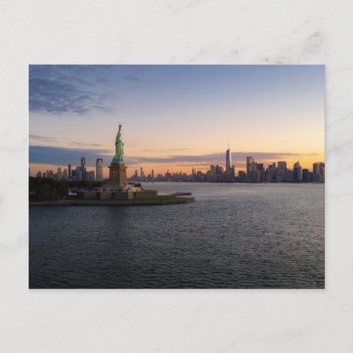 Monuments  Statue of Liberty NYC Postcard