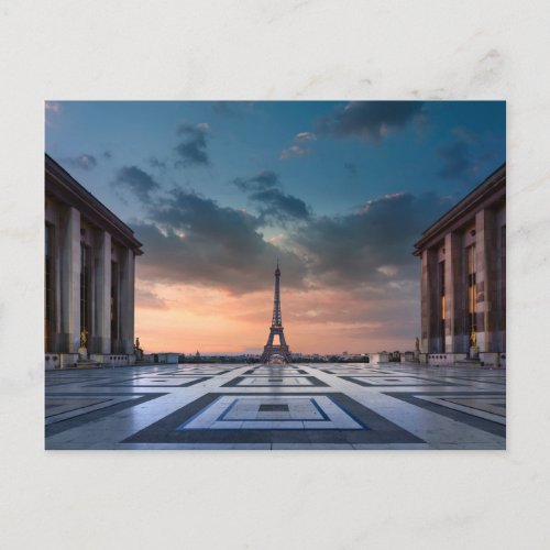 Monuments  The Eiffel Tower Postcard