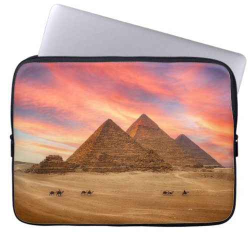 Monuments  The Great Pyramids Laptop Sleeve