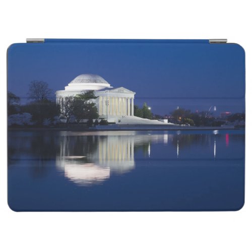 Monuments  The Jefferson Memorial iPad Air Cover
