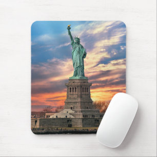 Monuments   The Statue of Liberty Mouse Pad