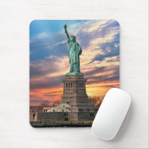 Monuments   The Statue of Liberty Mouse Pad