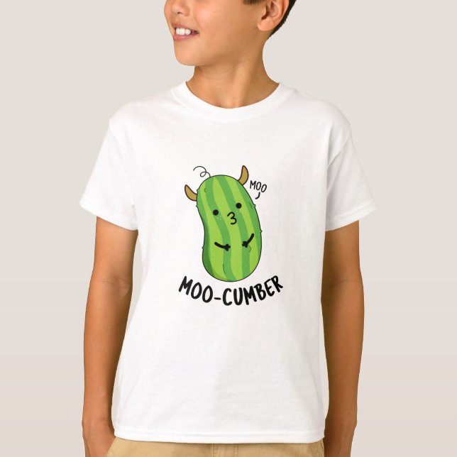 Moo-cumber Funny Veggie Cucumber Pun  T-Shirt (Front)