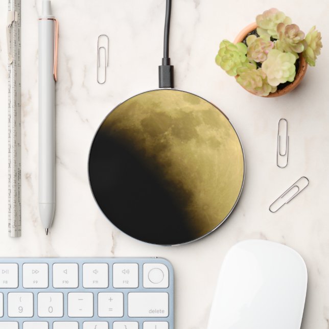 Moon Close Up Photography Wireless Charger (Desk)
