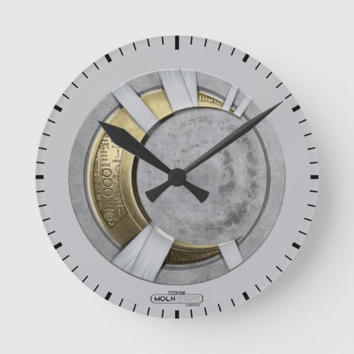 Moon Knight Crescent Moon Chest Icon Round Clock