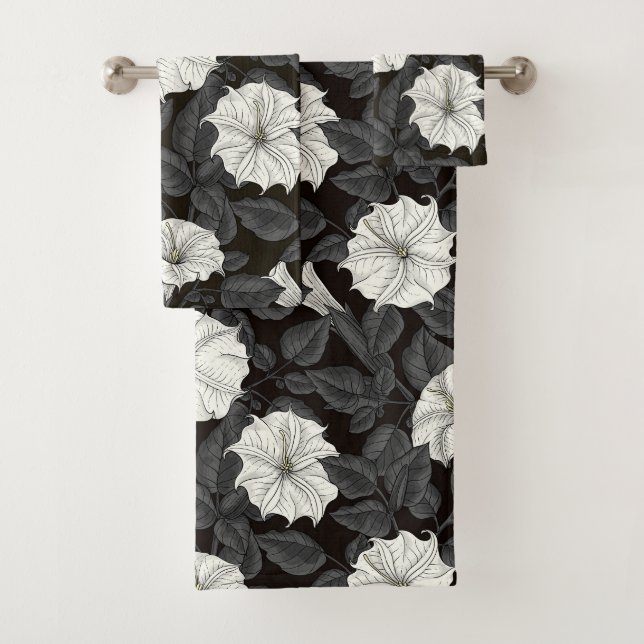 Moonflowers Bath Towel Set (Insitu)