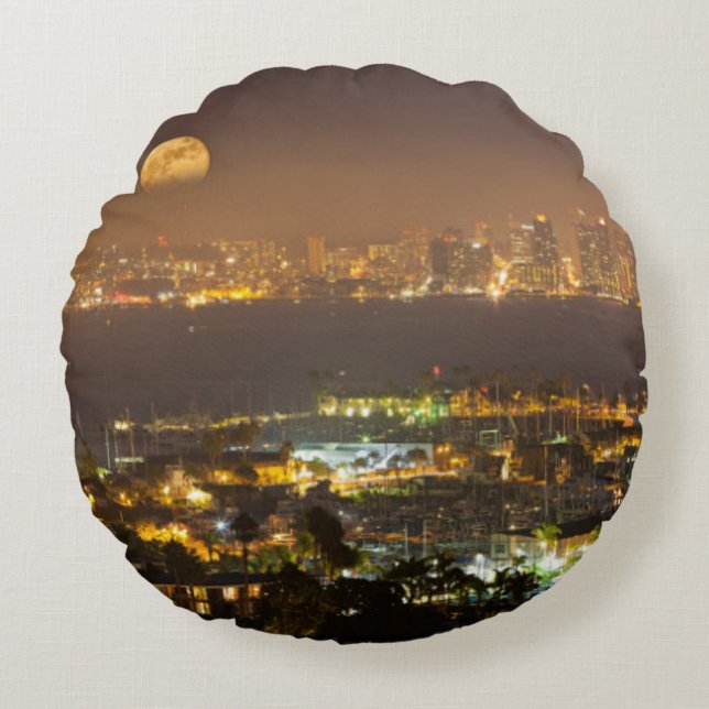 Moonrise over the San Diego skyline Round Pillow (Front)