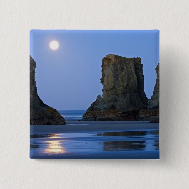 Moonset, Bandon Beach, Oregon. Pinback Button (Front)