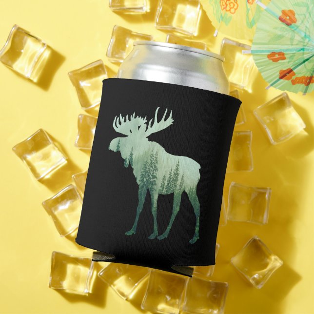 Moose Deer And Forest Nature Can Cooler (In Situ Summer)