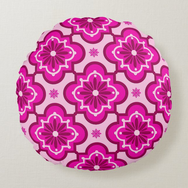 Moroccan tile pattern - Fuchsia Pink Round Pillow (Front)