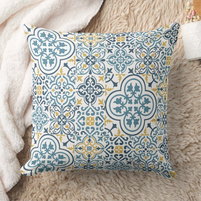 Moroccan tile pattern throw pillow (Blanket)