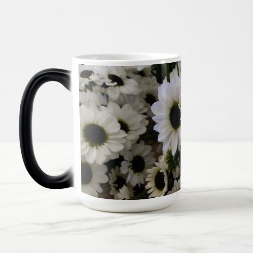 Morphing Mugs _ Black  White Daisies