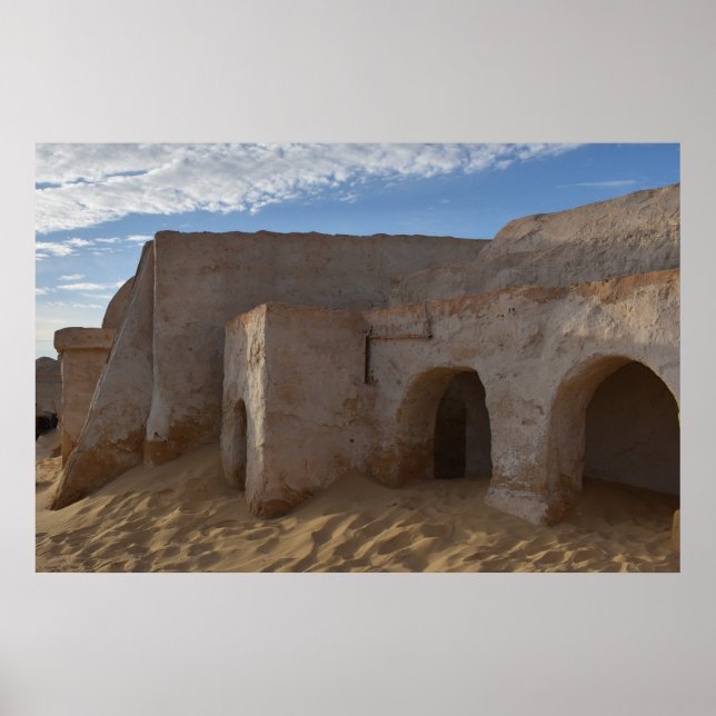 Mos Espa on planet Tatooine  Poster (Front)