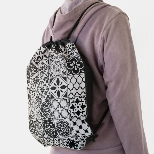mosaic minimal black  white drawstring bag