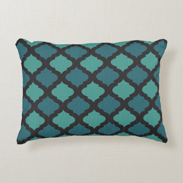 Mosaic pattern in arab style decorative pillow (Front)