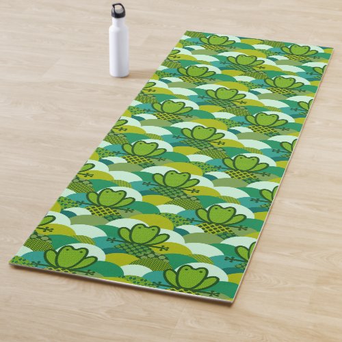 Mossy frog yoga mat