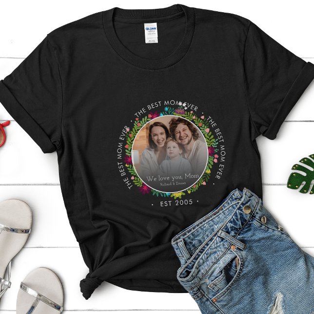 Mother's Day Gift Memorable Family Photo Best Mom T-Shirt (Creator Uploaded)