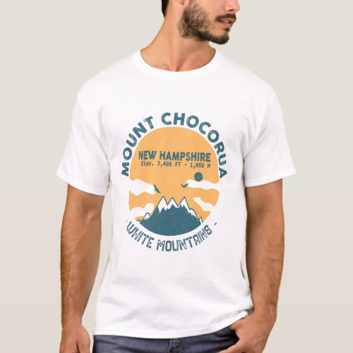 Mount Chocorua New Hampshire _ Retro Vintage T_Shirt