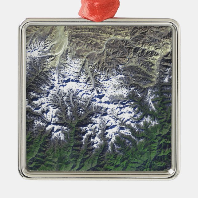 Mount Everest Metal Ornament (Front)