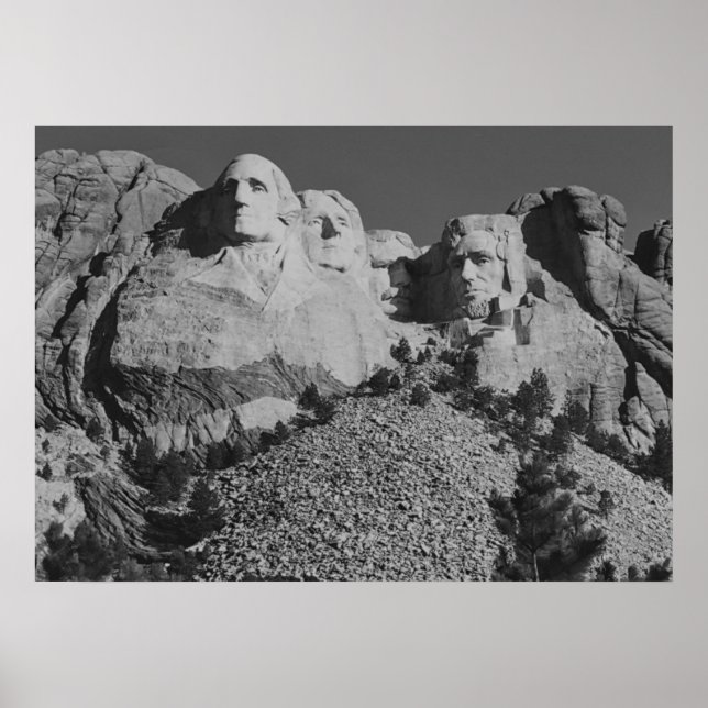 Mount Rushmore Black and White Poster (Front)
