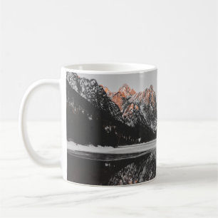 MOUNTAIN BESIDE LAKE COFFEE MUG
