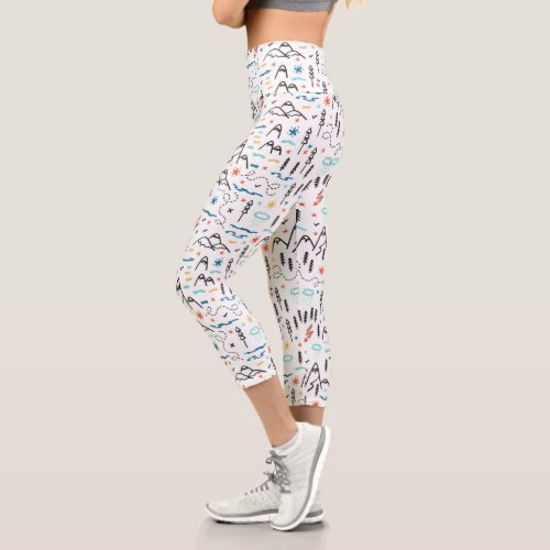 Mountain Hiking Pattern Capri Leggings