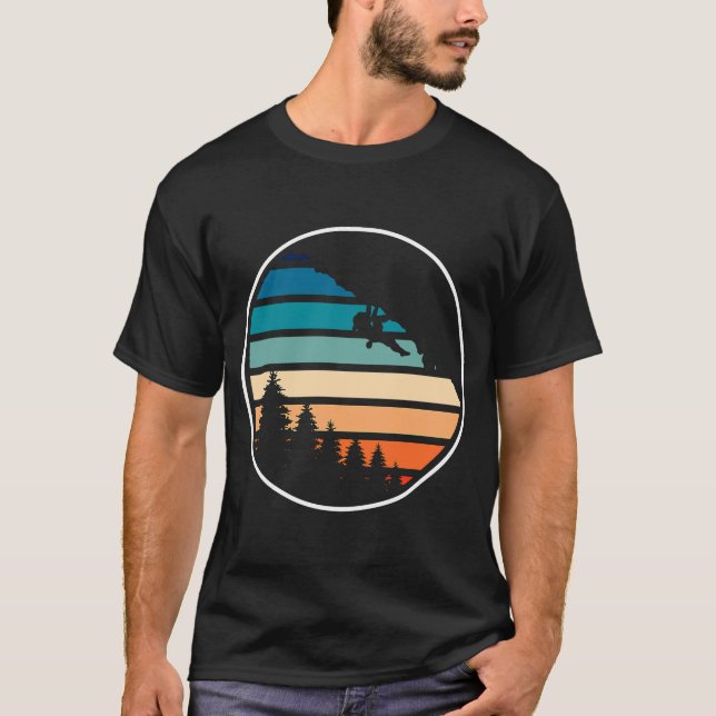 Mountaineer Vintage Clothing Camping Lover Mountai T-Shirt (Front)