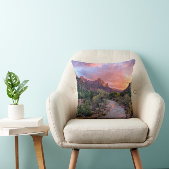Mountains | The Watchman Zion Nathional Park Utah Throw Pillow (Chair)