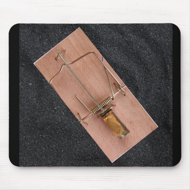 Mouse trap with peanut butter bait mouse pad (Front)